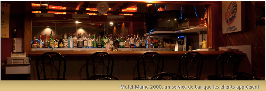 Motel Manic 2000, un service de bar que les clients apprécient